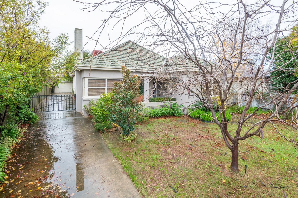 3 bedrooms House in 9 Glenlyon Avenue SHEPPARTON VIC, 3630