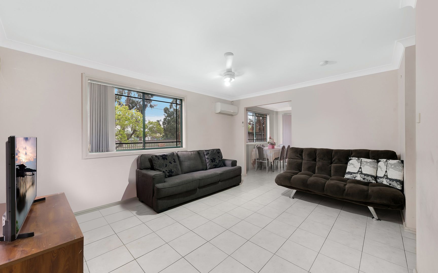 1/36 Minto Road, Minto NSW 2566, Image 2