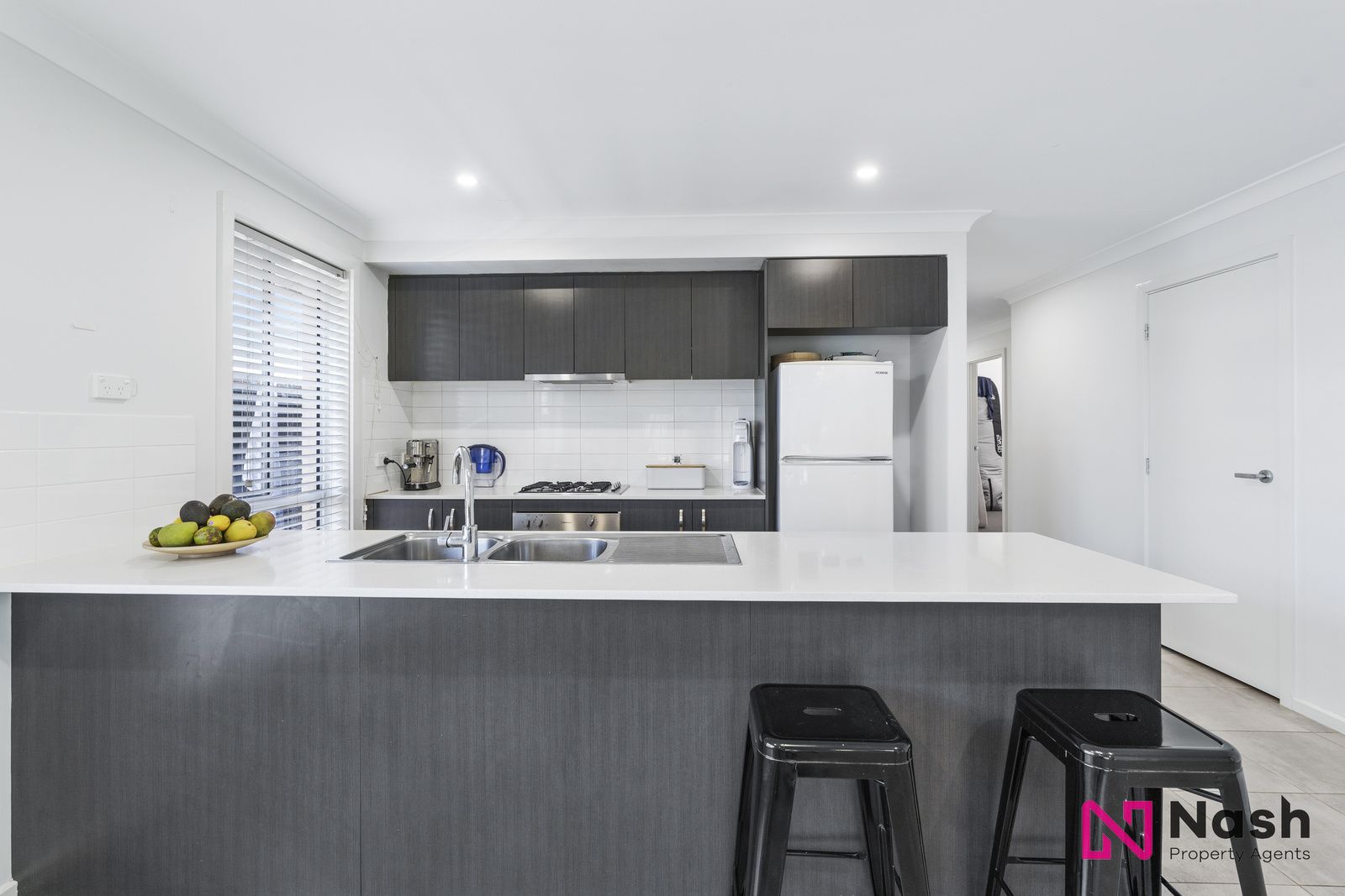 32 Jennings Crescent, Spring Farm NSW 2570, Image 2