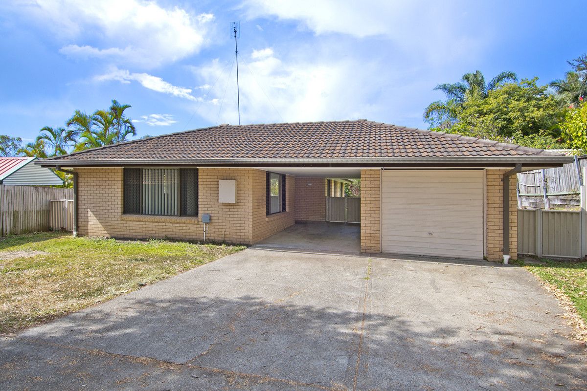 3 bedrooms House in 18 Wolvi Place HELENSVALE QLD, 4212