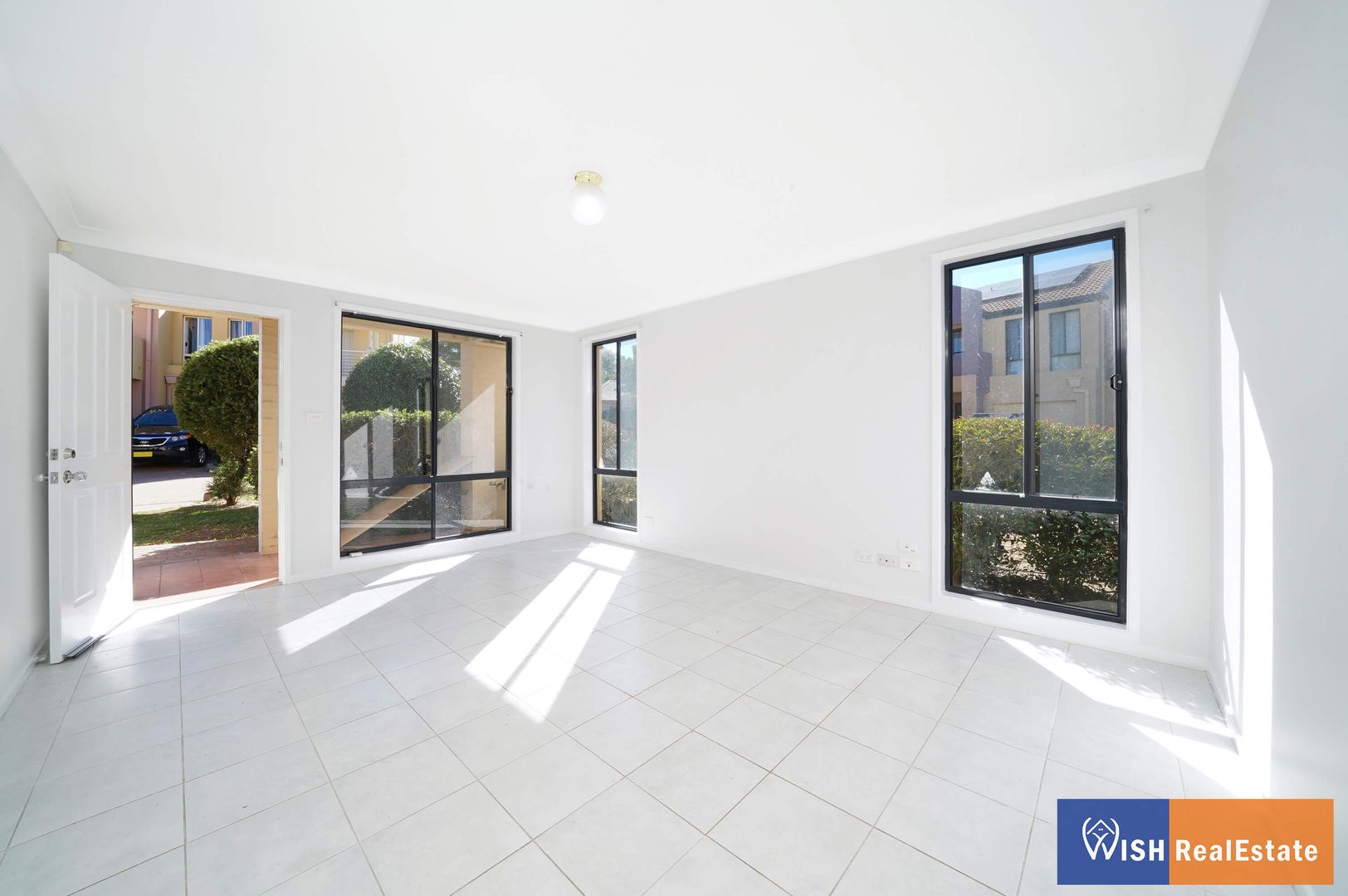 13/72 Parliament Road, Macquarie Fields NSW 2564, Image 1