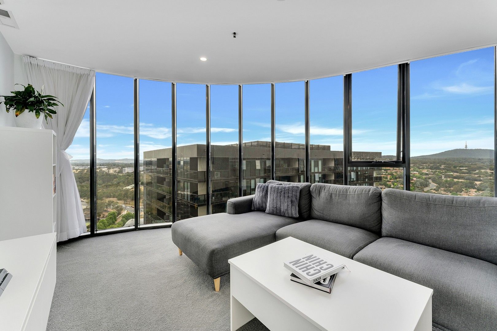 1 bedrooms Apartment / Unit / Flat in 2105/1 Grazier Lane BELCONNEN ACT, 2617