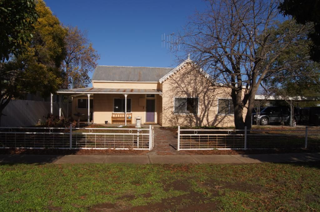 36 Pinnuck Street, Finley NSW 2713, Image 0