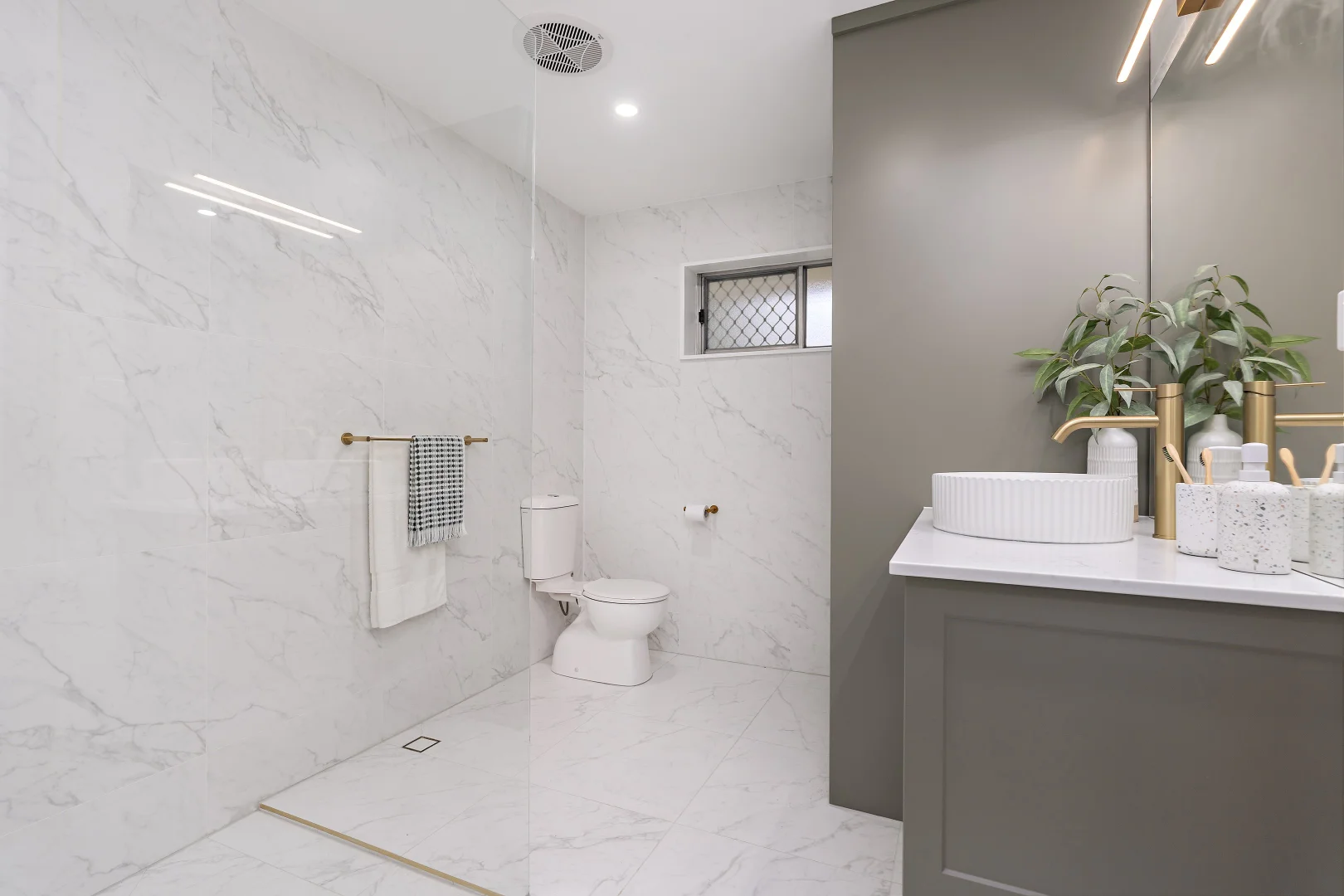 Additional image 9 of 4/411 Macauley Street, South Albury NSW 2640