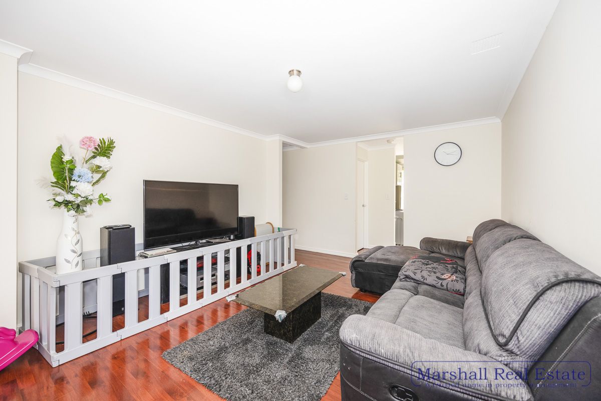 4 bedrooms House in 9 Mulga Court BANKSIA GROVE WA, 6031