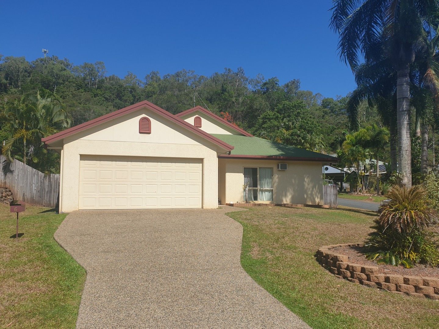 3 bedrooms House in 6 Thorpe Place BENTLEY PARK QLD, 4869