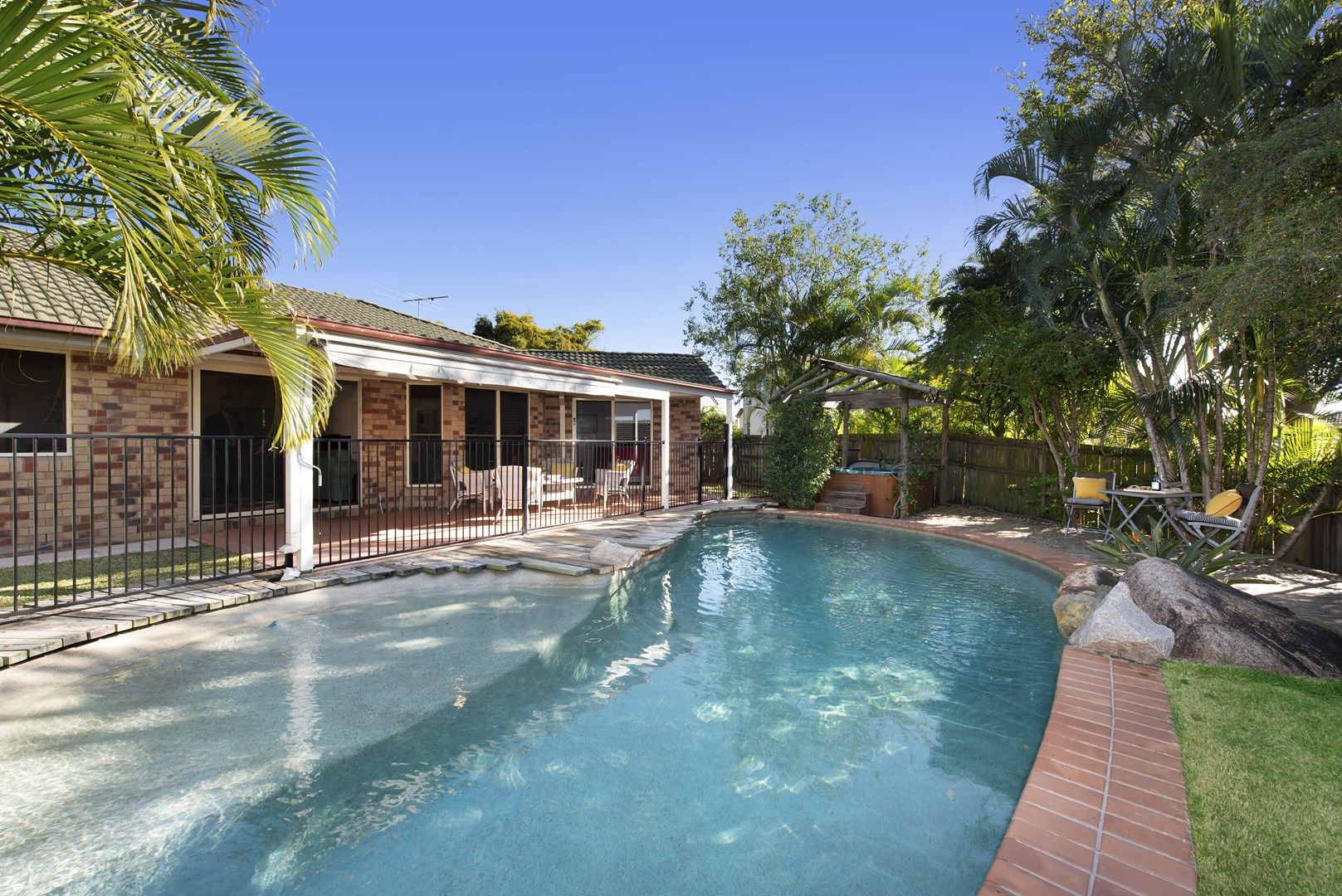 3 Swallow Place, Sinnamon Park QLD 4073, Image 0