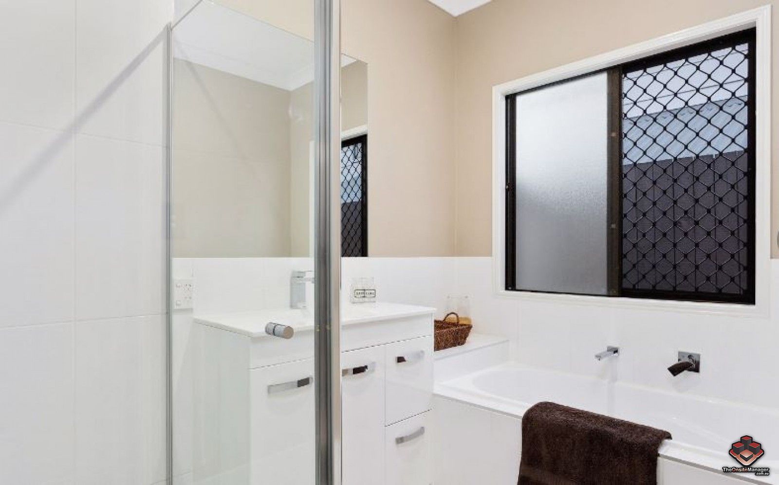 4 bedrooms House in 12 McGregor Place SPRINGFIELD LAKES QLD, 4300