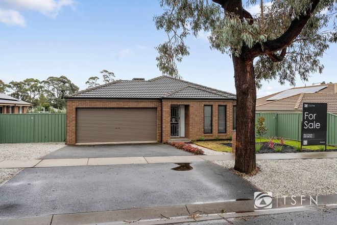 Picture of 27 Irontree Close, KANGAROO FLAT VIC 3555