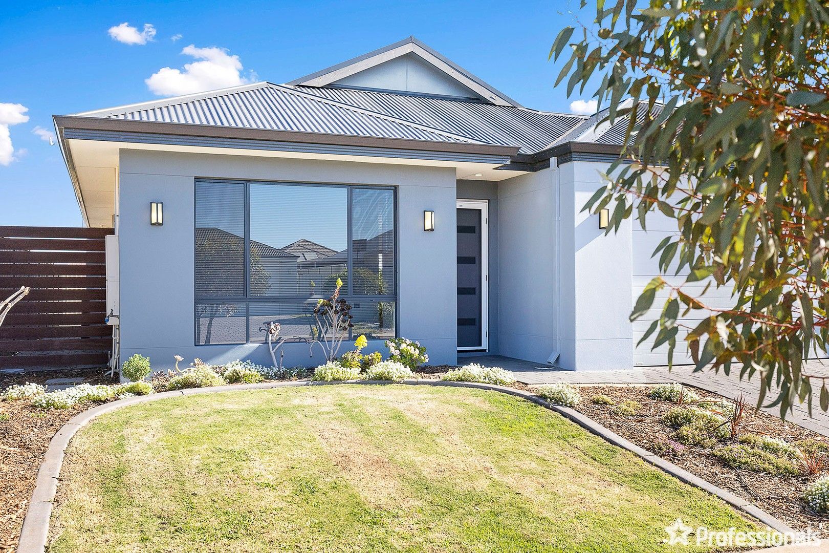 6 Wonnich Street, Byford WA 6122, Image 2