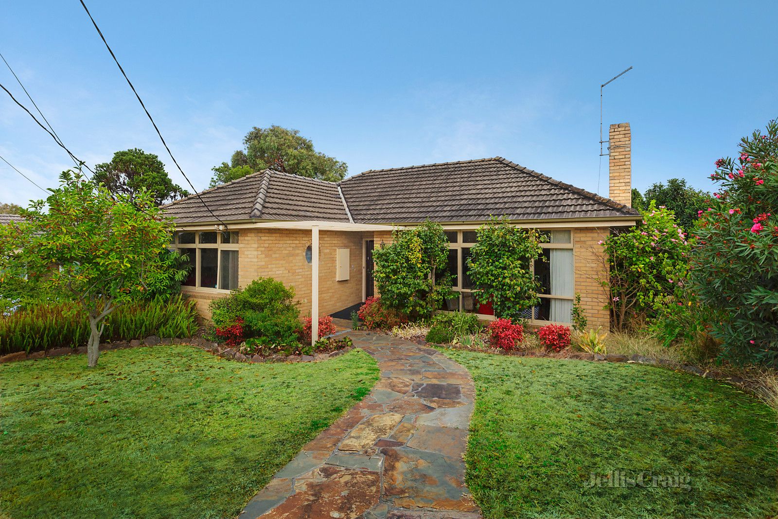 35 Wave Avenue, Mount Waverley VIC 3149, Image 0