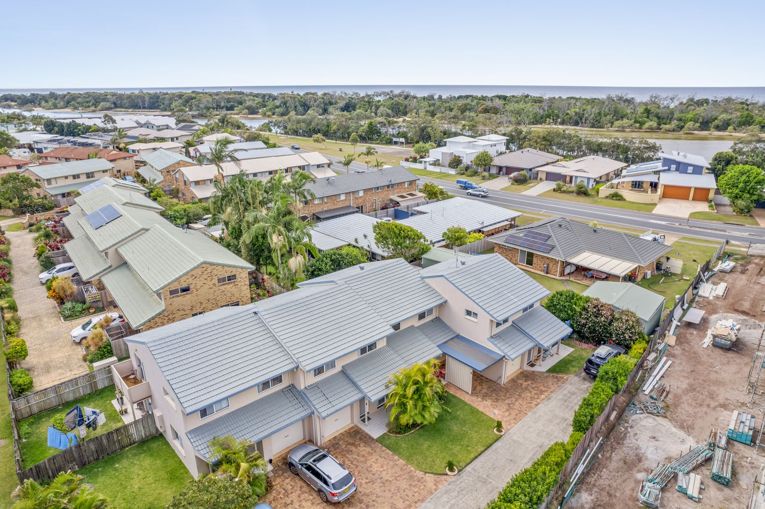 3 bedrooms Townhouse in 4/3 Mountbatten Court POTTSVILLE NSW, 2489