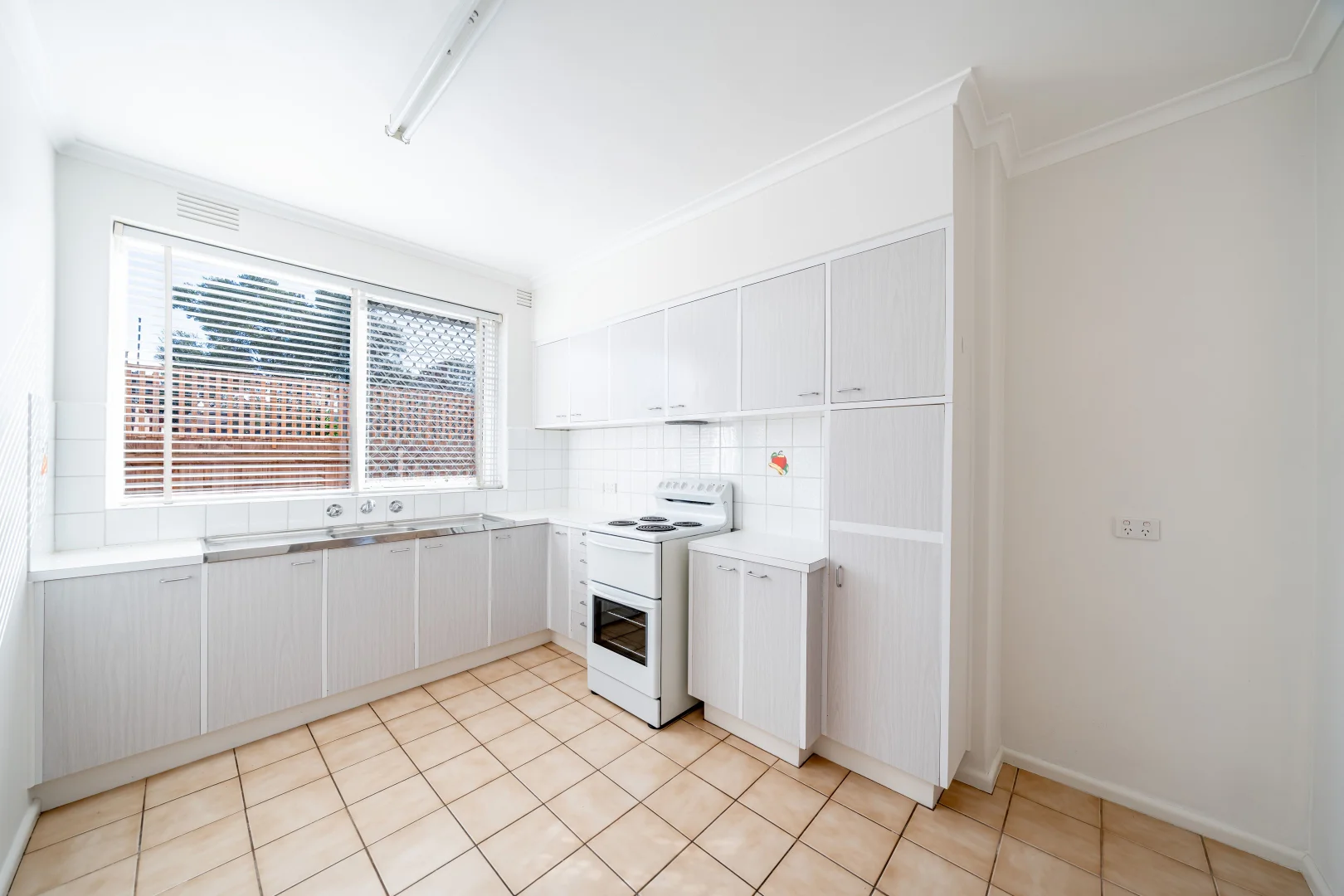 Additional image 2 of FLAT 3/10 HODDLE STREET, Elsternwick VIC 3185