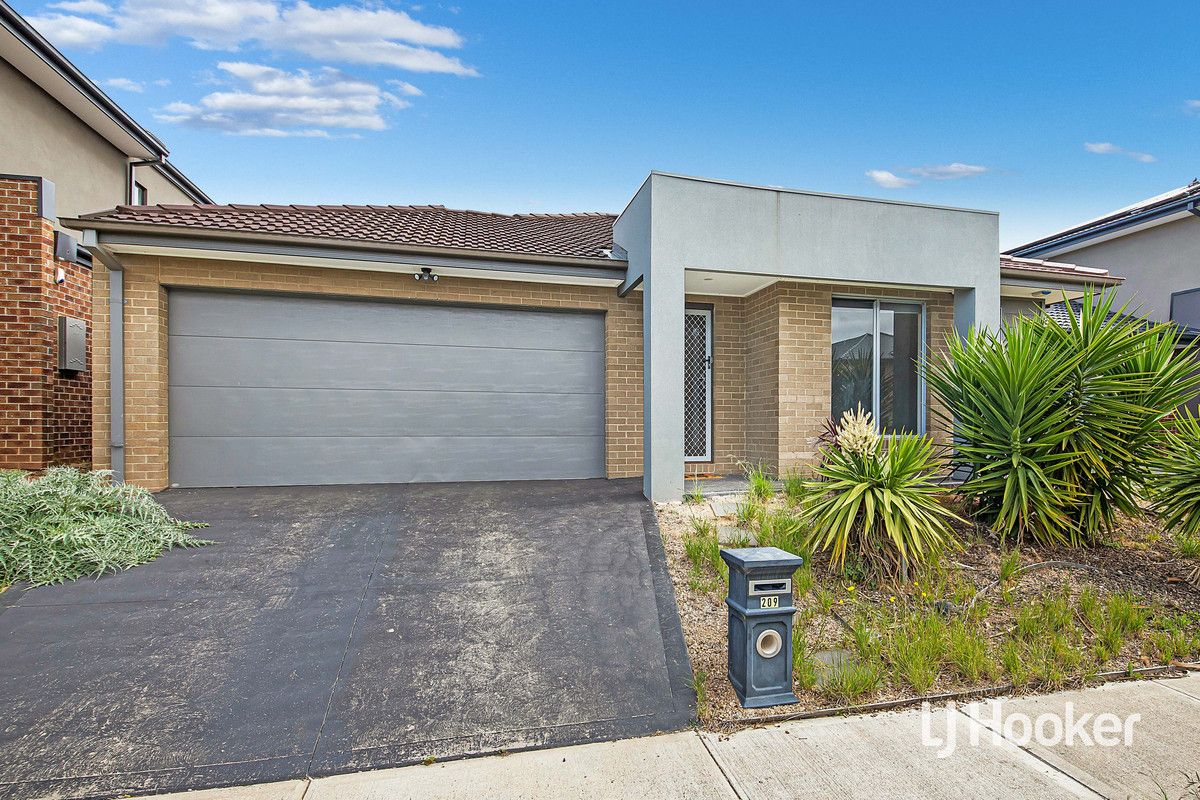 4 bedrooms House in 209 Haze Drive POINT COOK VIC, 3030