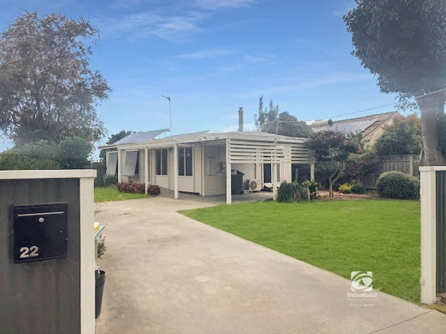 22 Toonalook Parade, Paynesville VIC 3880