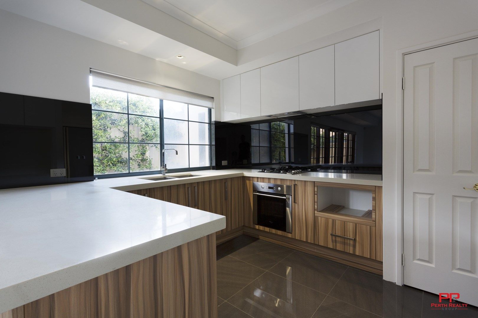 2 bedrooms Townhouse in 2/8 Caledonian Avenue MAYLANDS WA, 6051