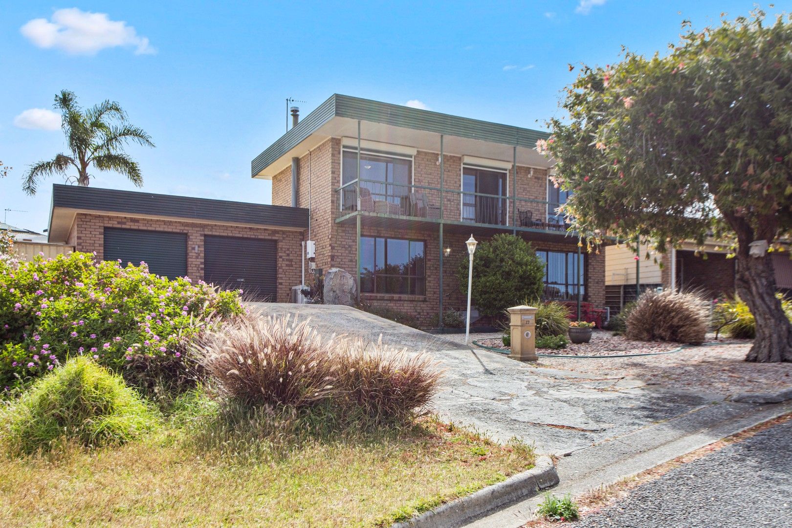 4 bedrooms House in 17 Ridley Crescent PORT LINCOLN SA, 5606