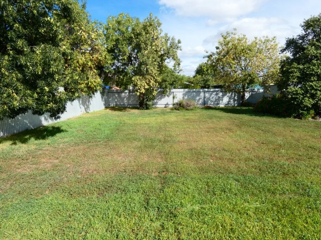 Primary image of 1 Molyneaux Street, Warracknabeal VIC 3393