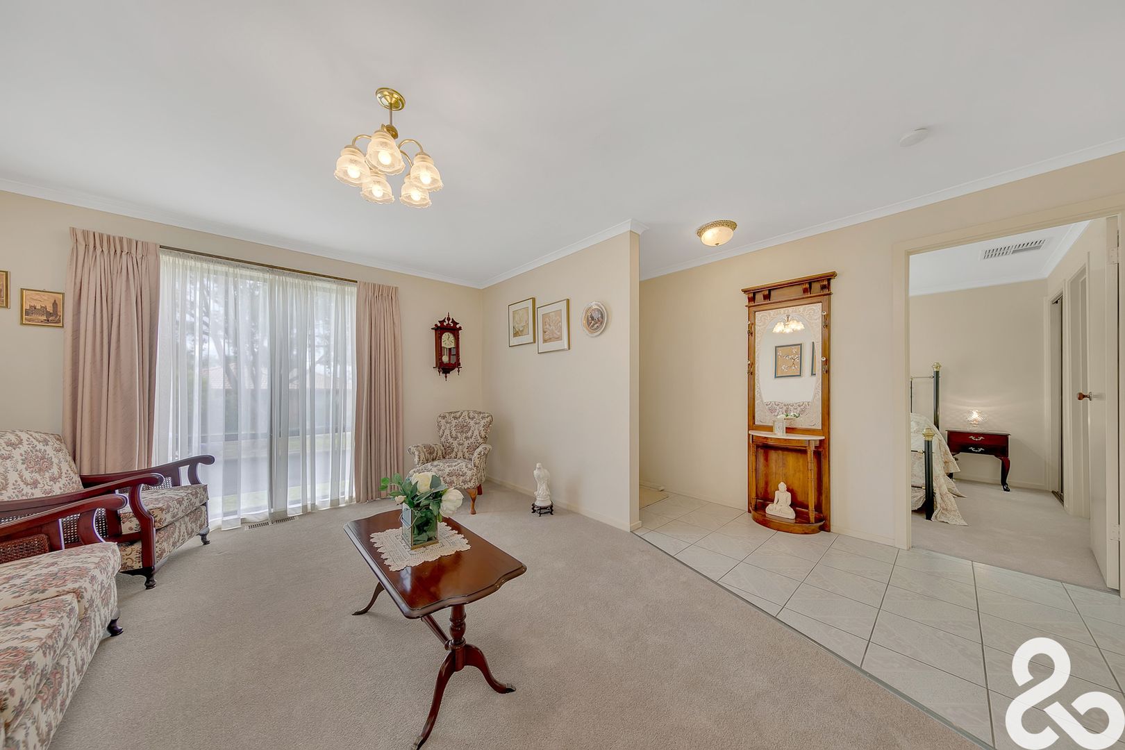 2/25 Pickworth Drive, Mill Park VIC 3082, Image 2