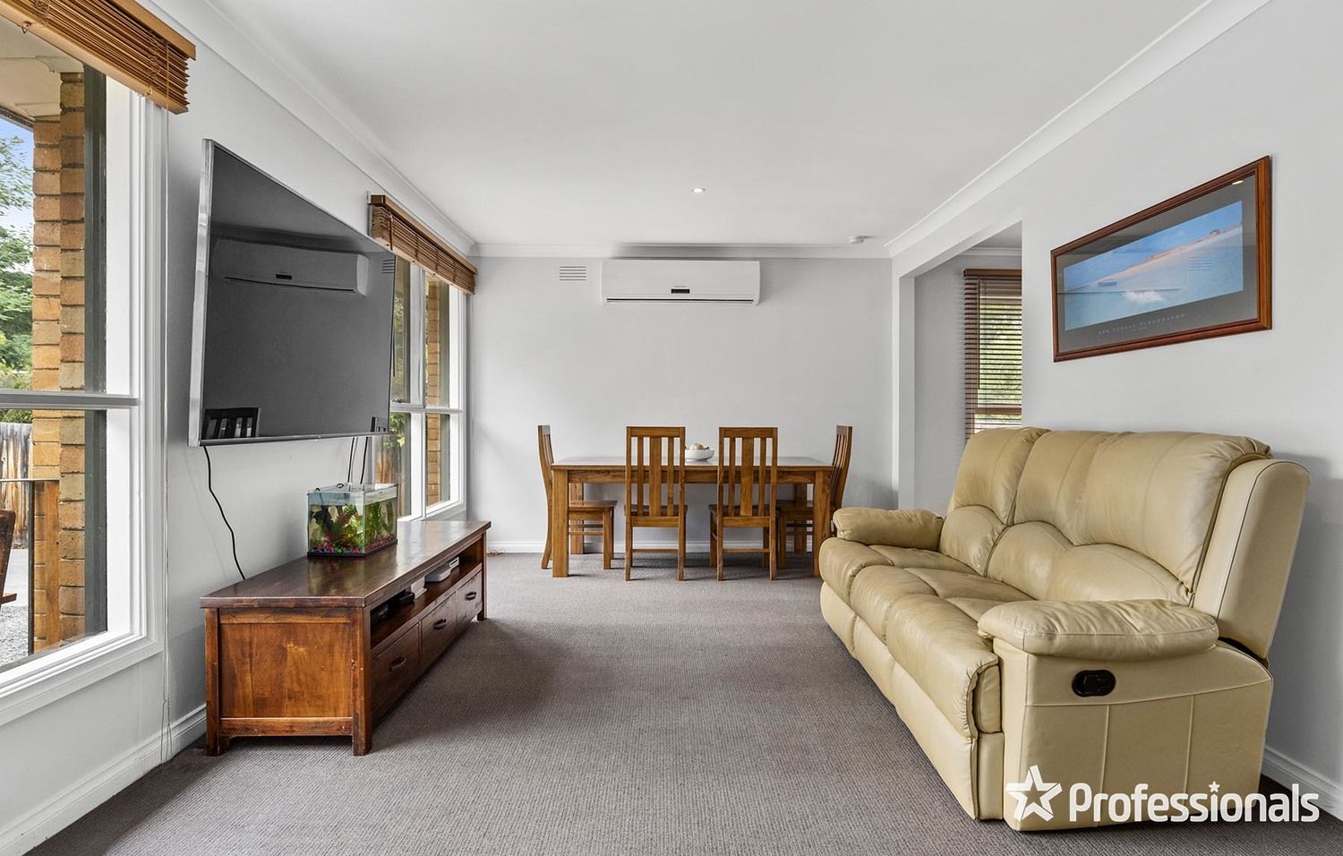 125 Pembroke Road, Mooroolbark VIC 3138, Image 2