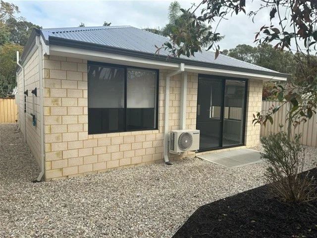 1a Firestone Place, Meadow Springs WA 6210