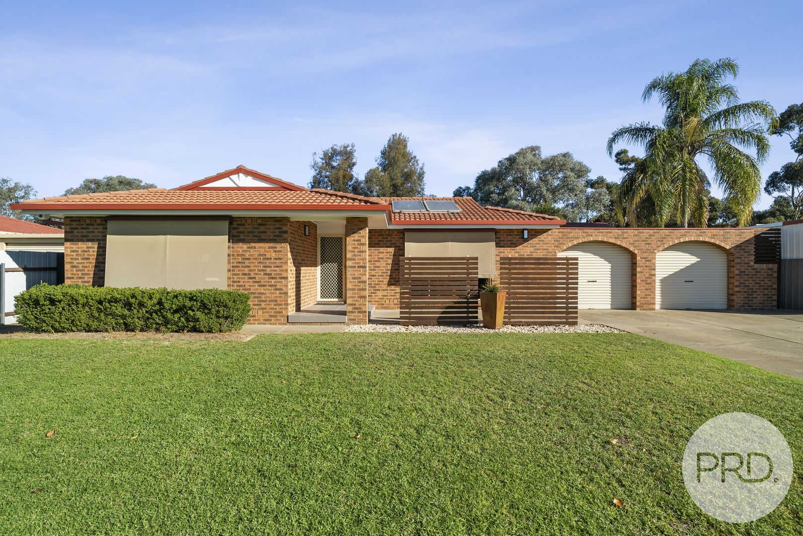 77 Balleroo Crescent, Glenfield Park NSW 2650, Image 0