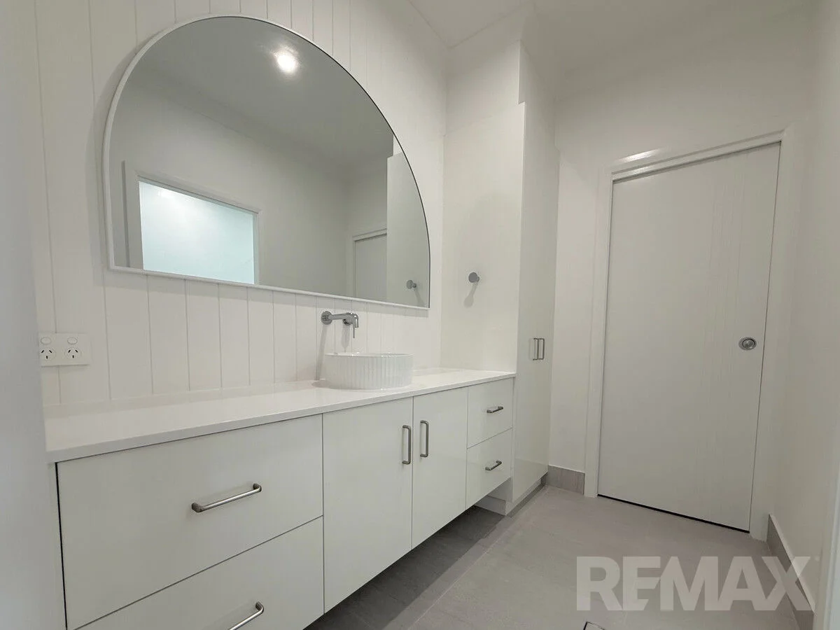 Additional image 10 of 2/17 Tooleybuc Street, Gobbagombalin NSW 2650