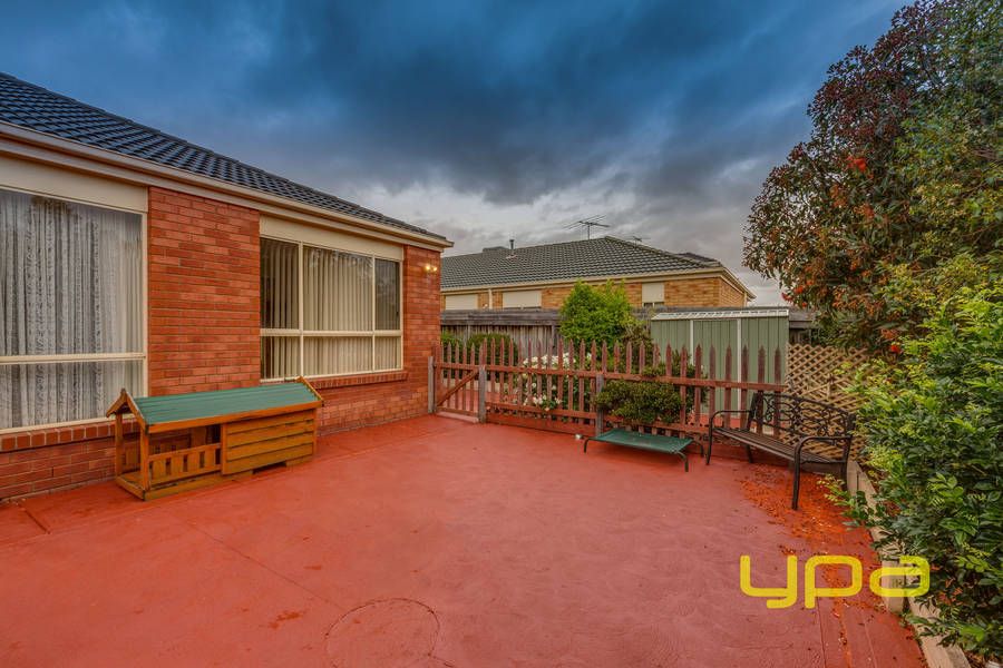 72 Bellfield Drive, Craigieburn VIC 3064, Image 2