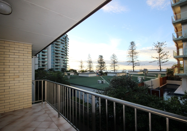 10/3 Lord Street, Coolangatta QLD 4225