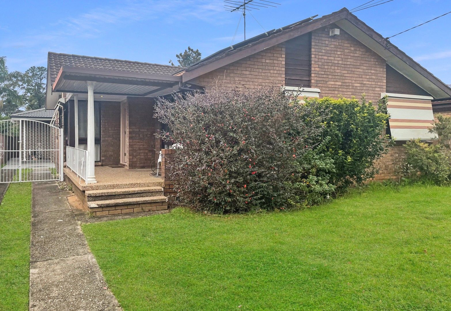 3 bedrooms House in 39 Greenmeadows Crescent TOONGABBIE NSW, 2146
