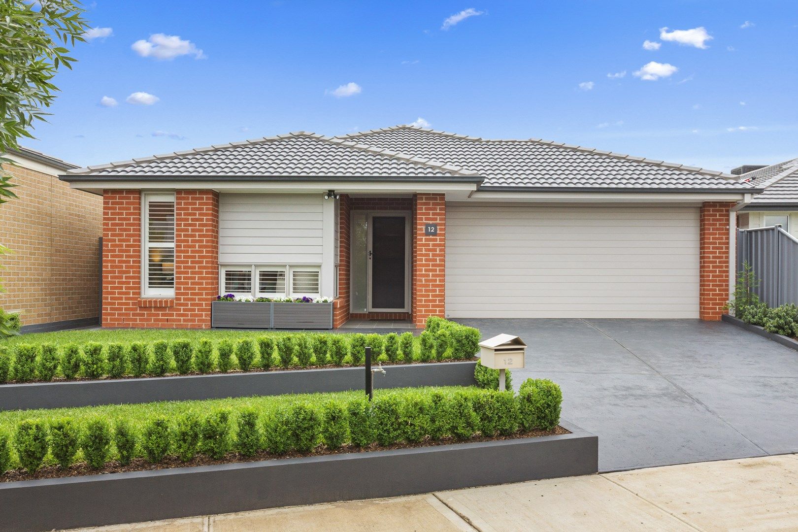 3 bedrooms House in 12 Lunar Way PLUMPTON VIC, 3335