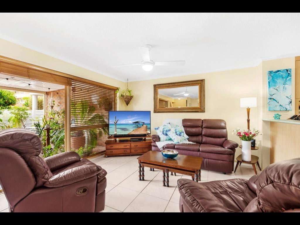2 bedrooms Apartment / Unit / Flat in 4/25-29 Edward Street ALEXANDRA HEADLAND QLD, 4572