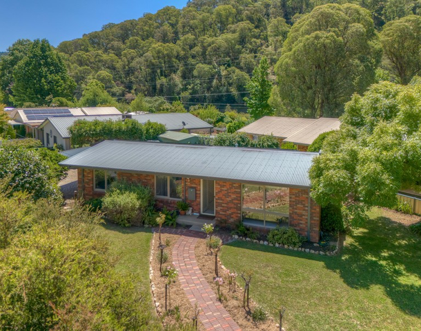 45 Hawthorn Lane, Bright VIC 3741