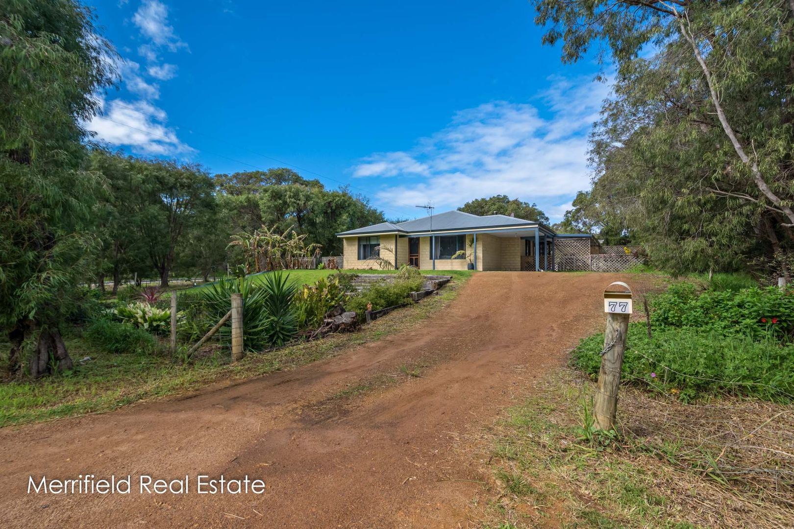 77 Wilson Street, Little Grove WA 6330, Image 2