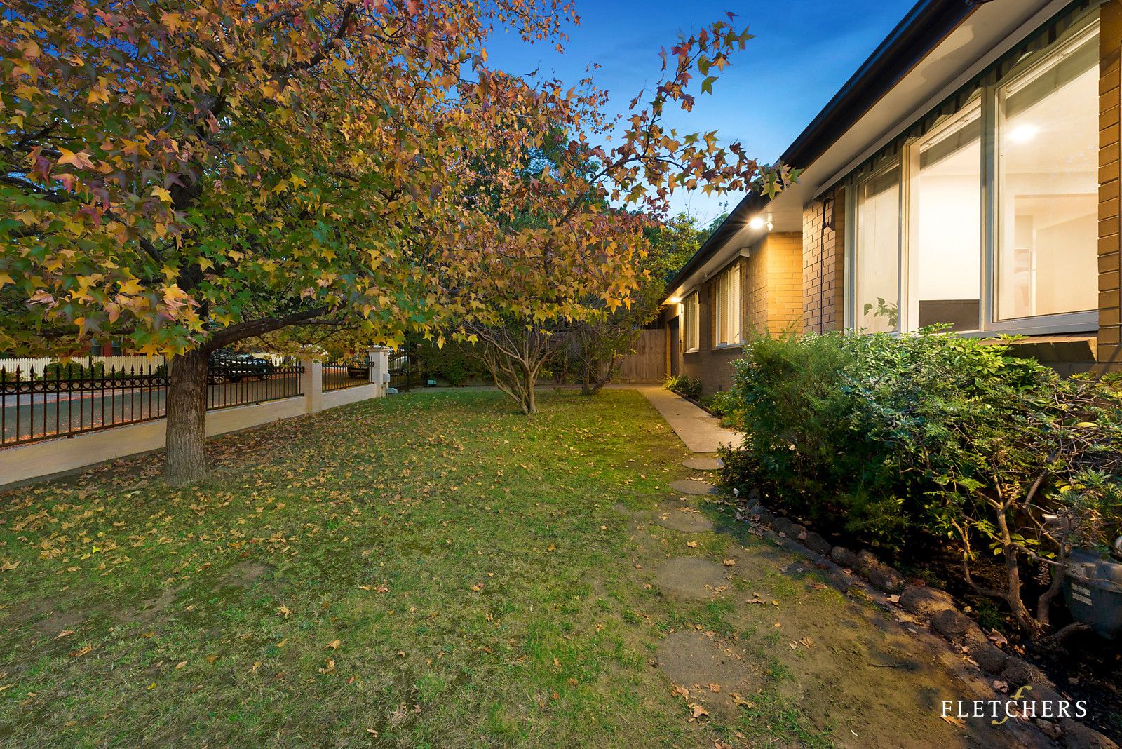 1/18 Essex Road, Surrey Hills VIC 3127, Image 1