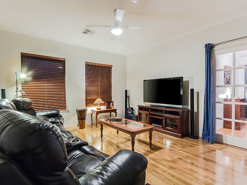 2 Adenine Bend, Piara Waters WA 6112, Image 2