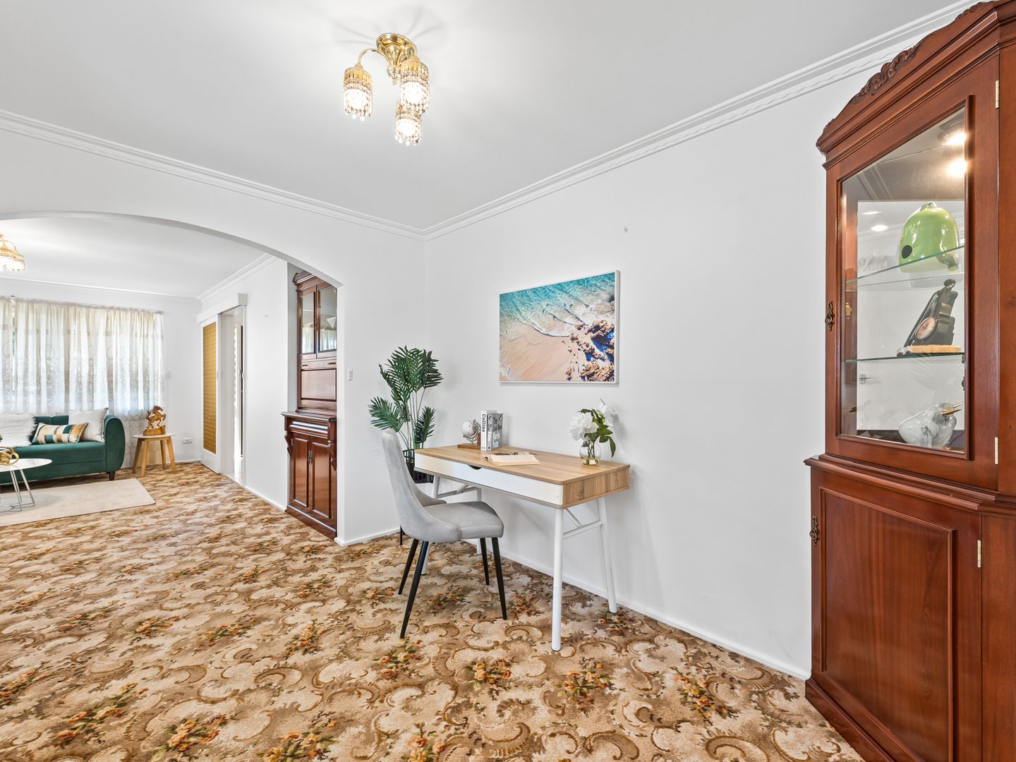 6 Shirley Court, Mitcham VIC 3132, Image 2