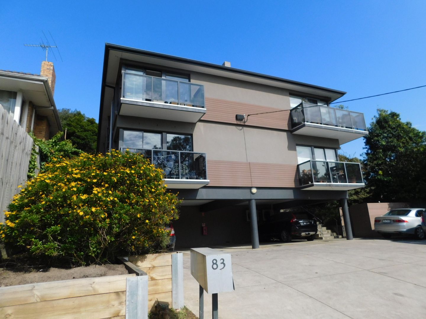 1/83 Maltravers Road, Ivanhoe East Property History & Address