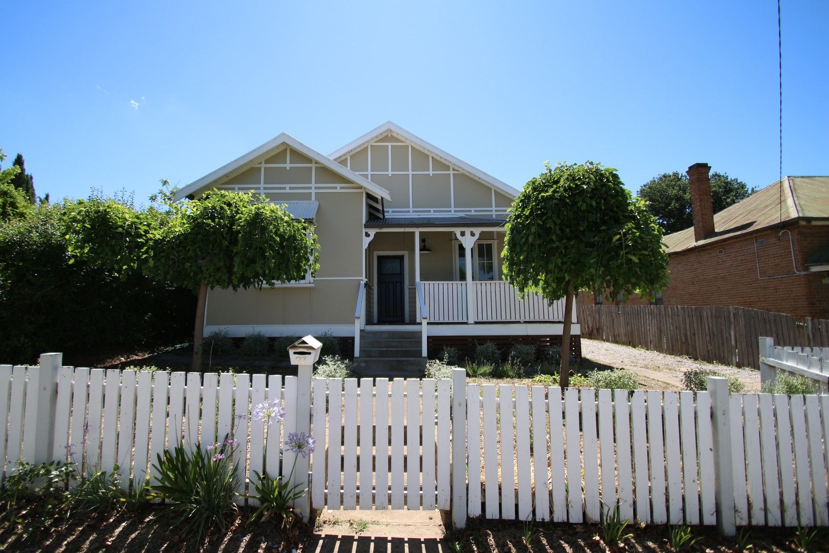 27 Edward Street, Molong NSW 2866 House For Rent 400 Domain