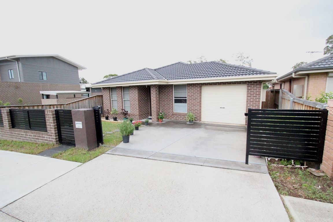3 Woodroffe Street, Minto NSW 2566 House For Rent 590 Domain