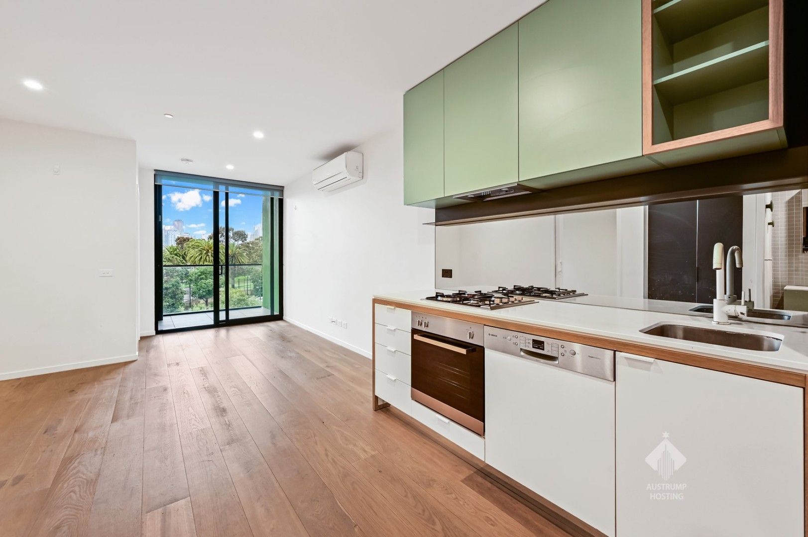 2 bedrooms Apartment / Unit / Flat in 302/495 Rathdowne Street CARLTON VIC, 3053