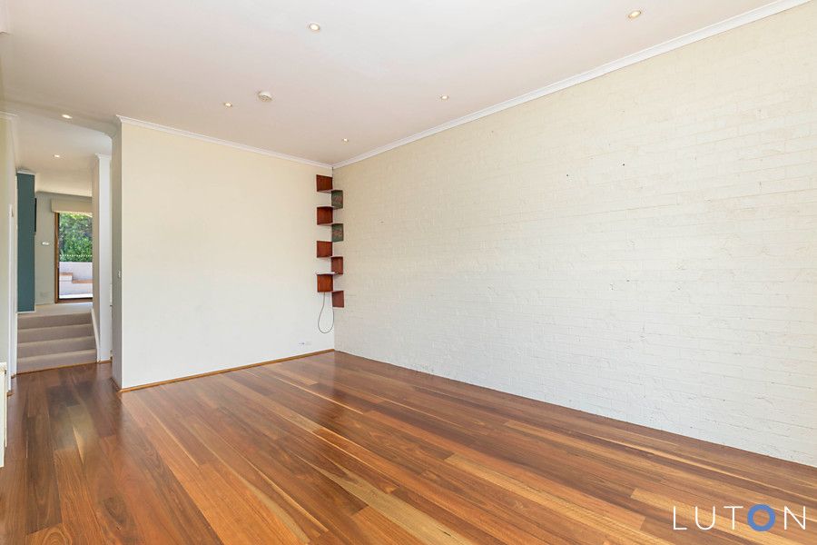 10/4 Mansfield Place, PHILLIP ACT 2606, Image 1