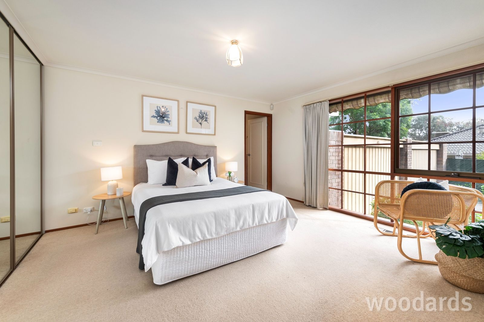 2/7 Myrtle Grove, Blackburn VIC 3130, Image 2