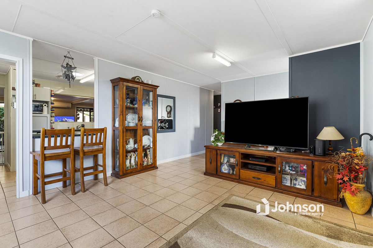 80 Peverell Street, Hillcrest QLD 4118, Image 2