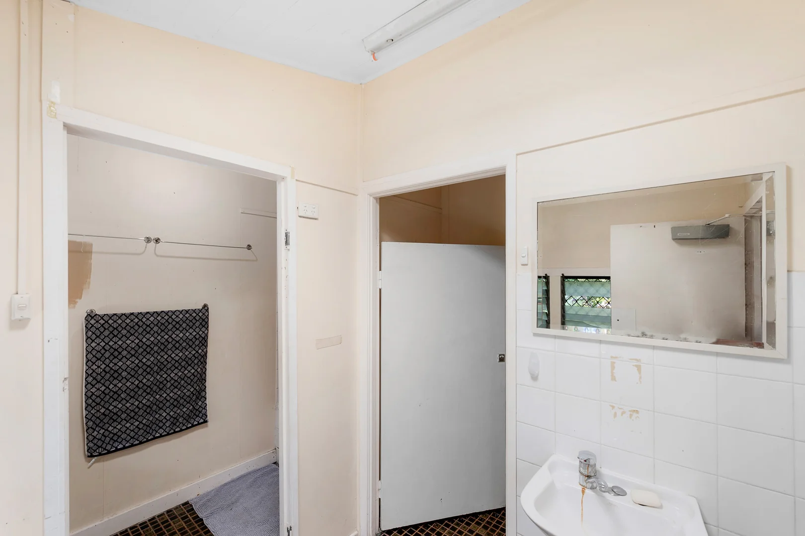 Additional image 17 of 53-61 Flinders Parade, Gladstone Central QLD 4680