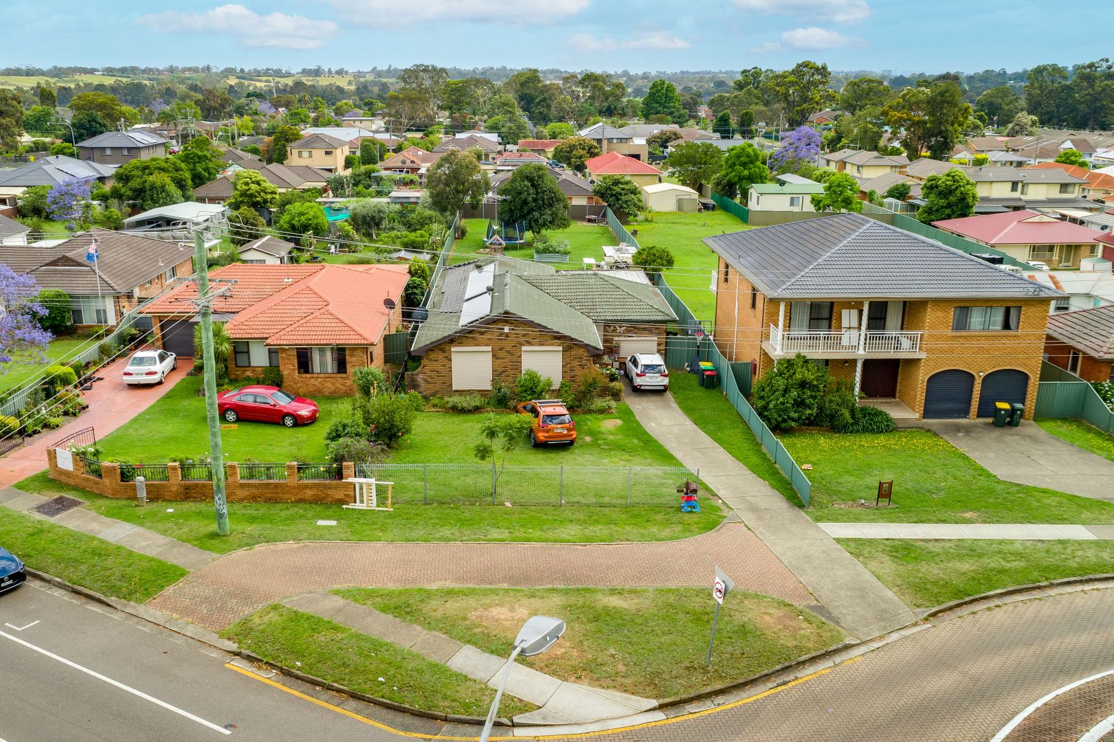 4 Third Avenue, Macquarie Fields NSW 2564 Domain