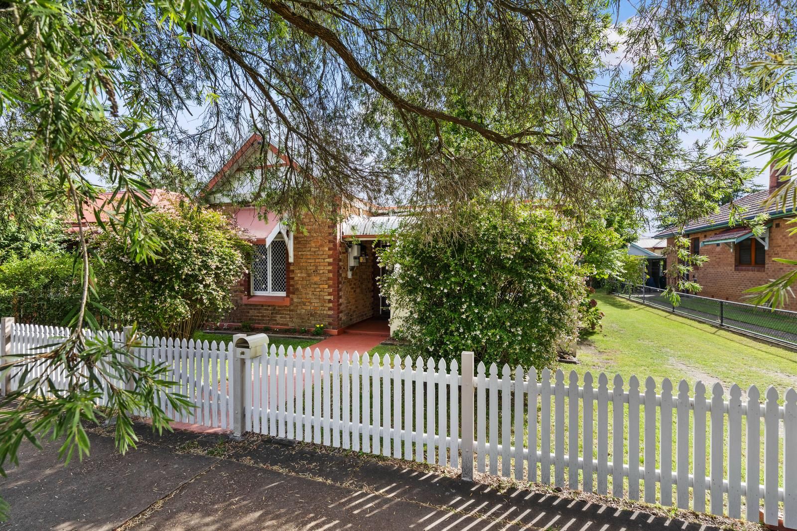 18 Lorn Street, Lorn Property History & Address Research Domain