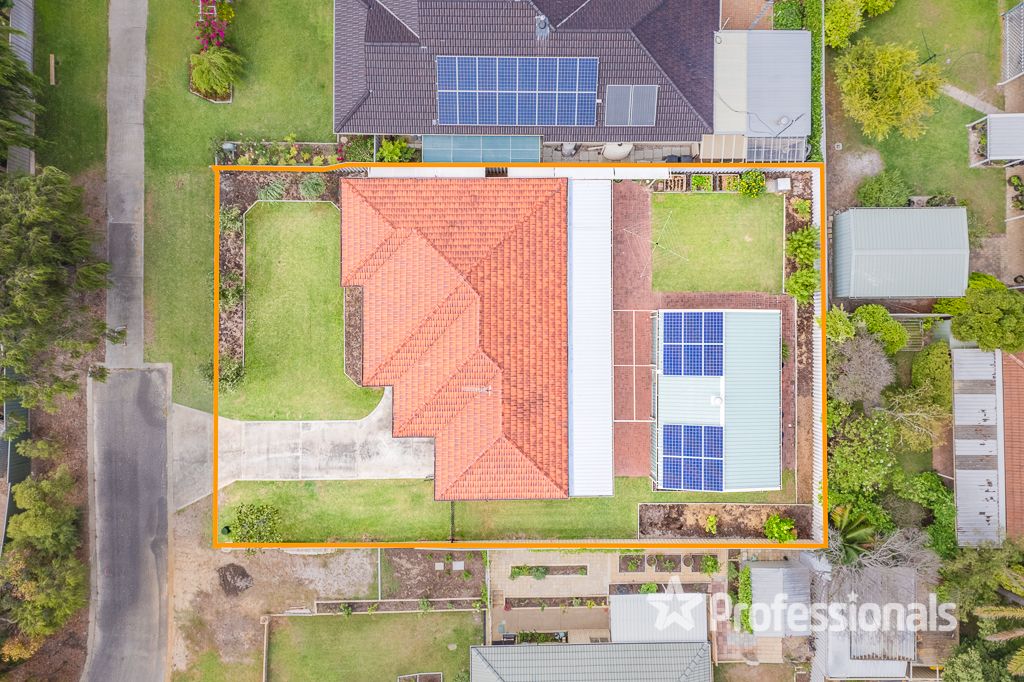 17 Kittyhawk Grove, Geographe WA 6280, Image 2