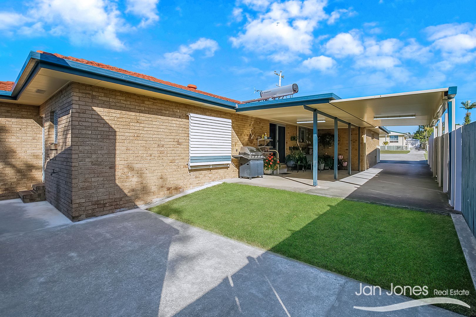 48 Henzell St, Kippa-Ring QLD 4021, Image 2