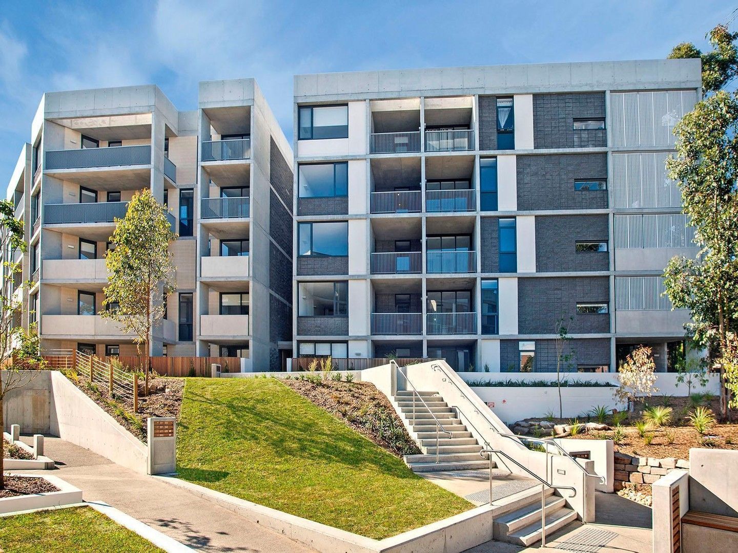 1 bedrooms Apartment / Unit / Flat in 531/5 Dunstan Grove LINDFIELD NSW, 2070